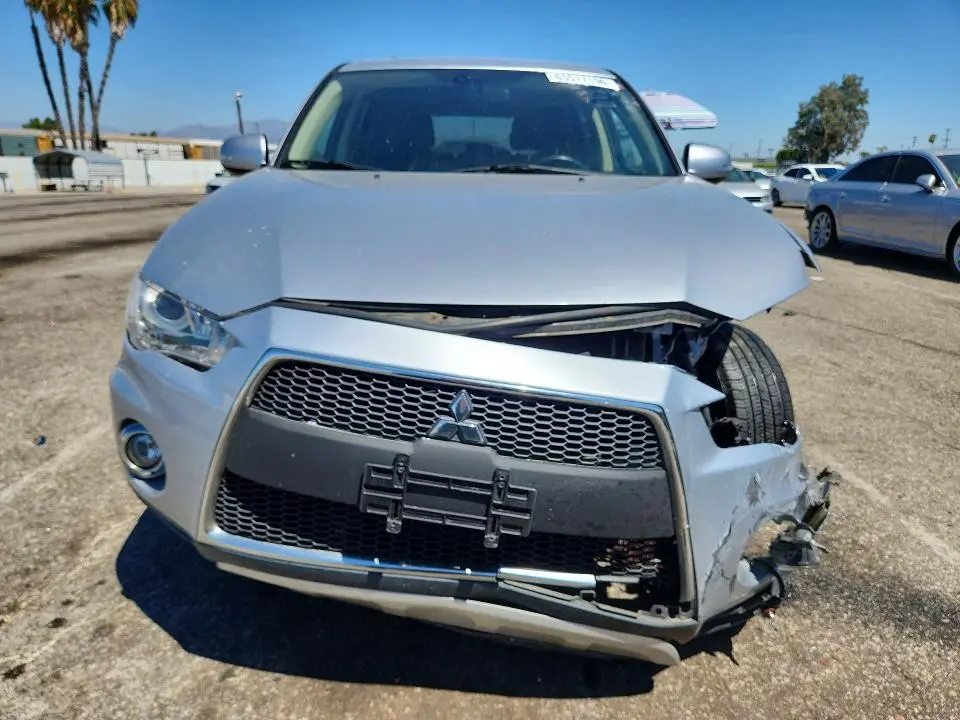 2013 MITSUBISHI OUTLANDER GT  