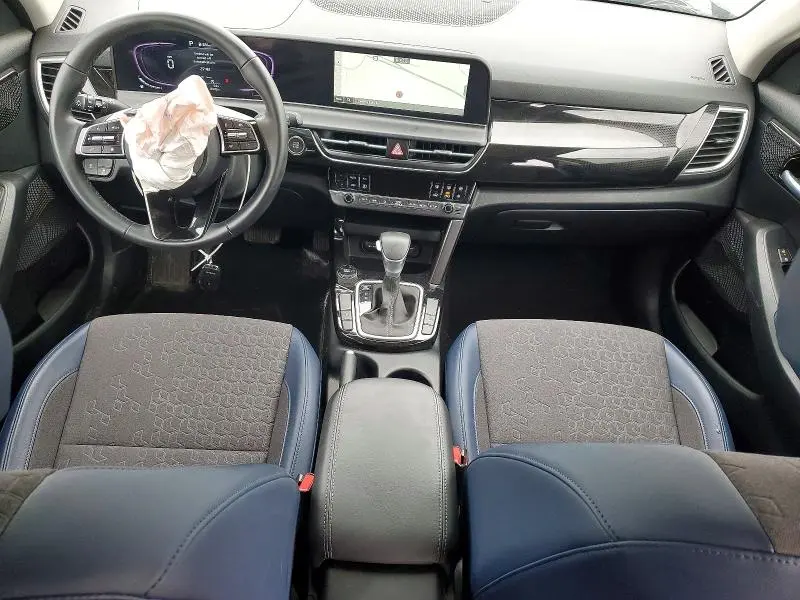 2025 KIA SELTOS S  