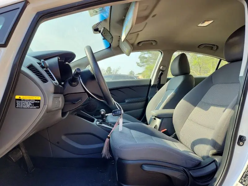 2018 KIA FORTE LX  