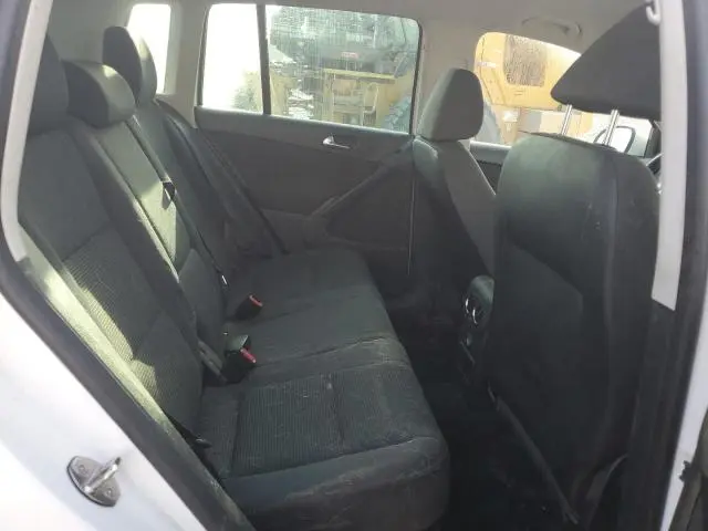 2014 VOLKSWAGEN TIGUAN S  