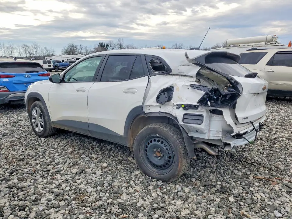 2025 CHEVROLET TRAX LS  