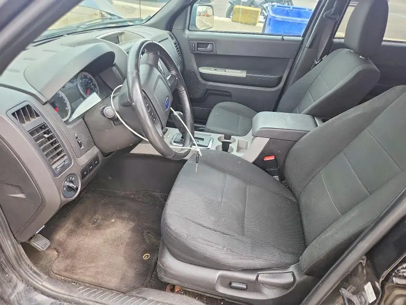 2010 FORD ESCAPE XLT  