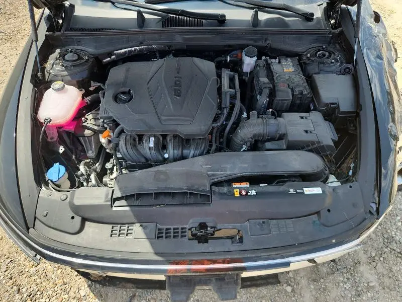 2025 HYUNDAI SONATA SE  