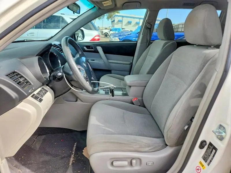 2011 TOYOTA HIGHLANDER BASE  