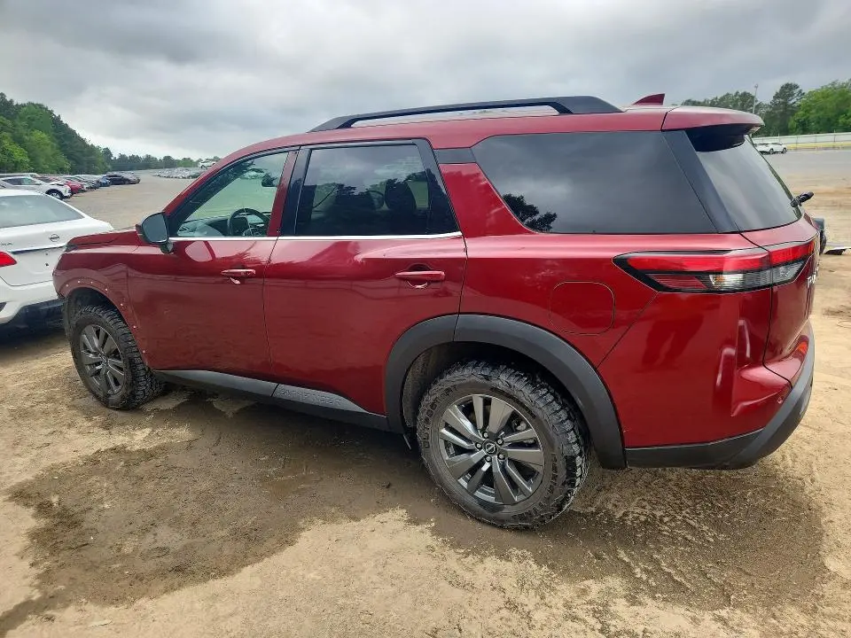 2022 NISSAN PATHFINDER SV  