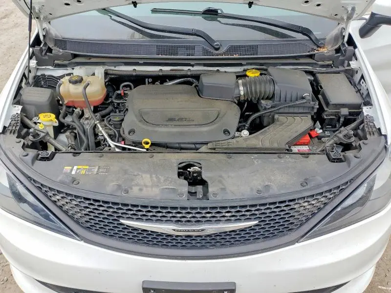 2022 CHRYSLER VOYAGER LX  
