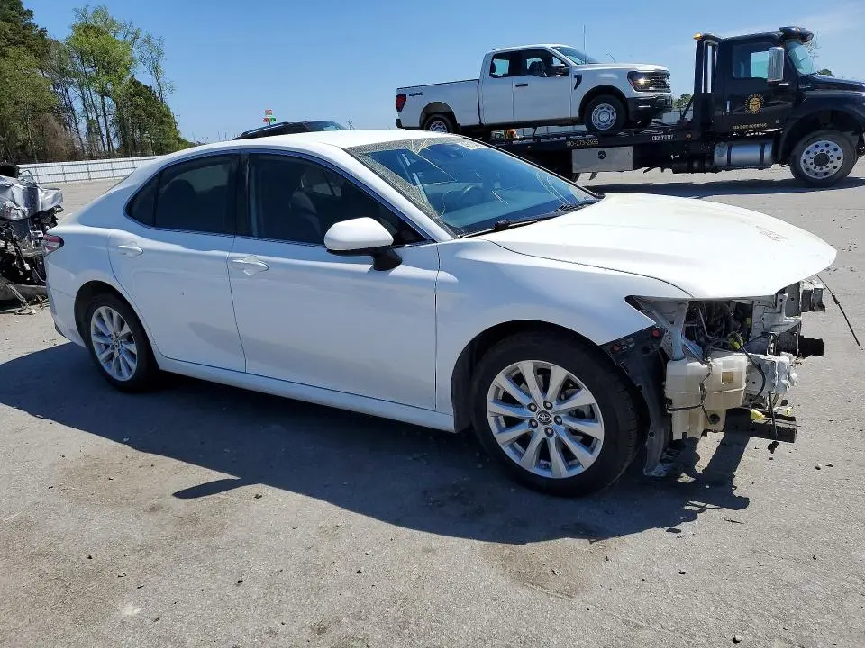 2019 TOYOTA CAMRY LE  