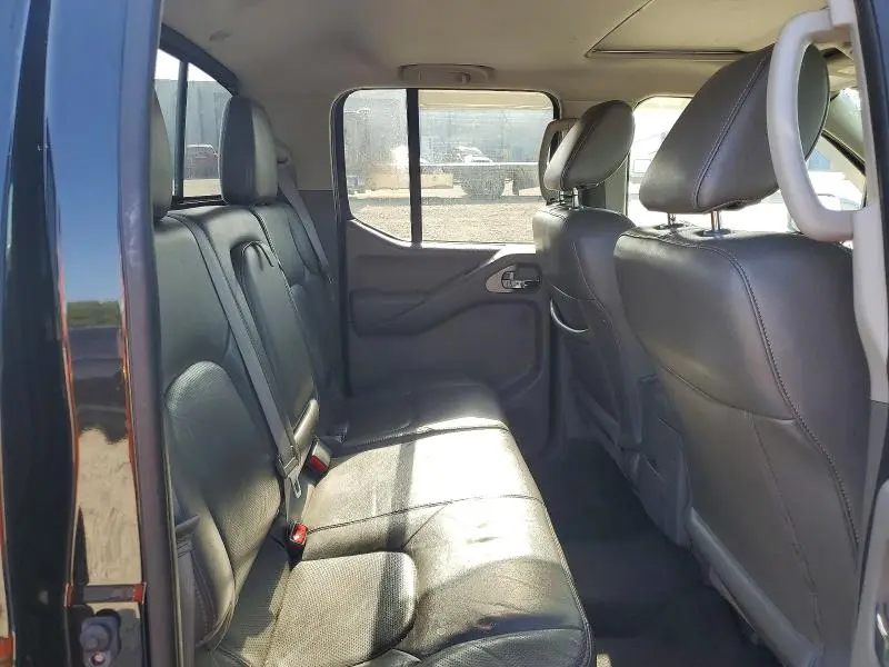 2019 NISSAN FRONTIER SL  