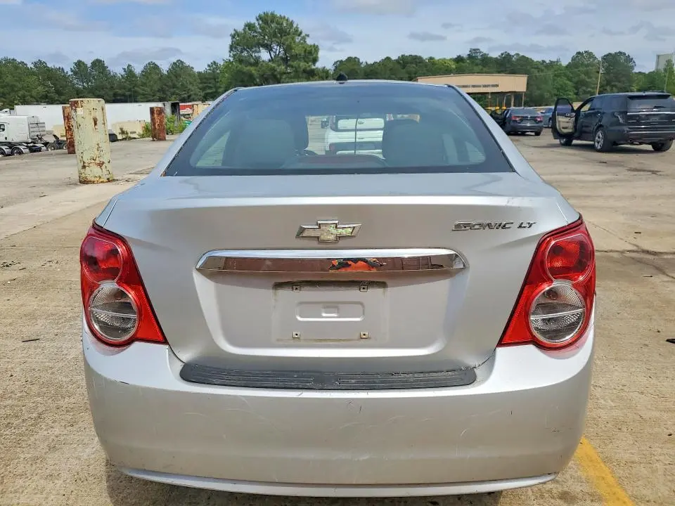 2014 CHEVROLET SONIC LT  