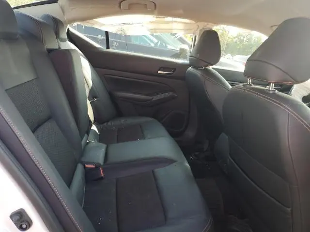 2022 NISSAN ALTIMA SR  