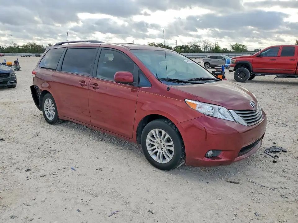 2011 TOYOTA SIENNA XLE 8-PASSENGER  