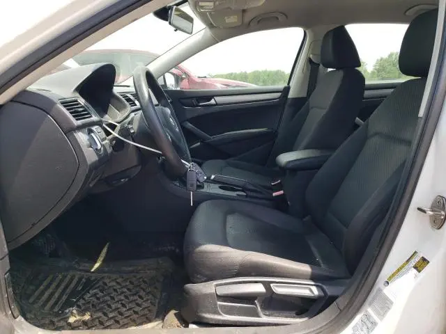 2015 VOLKSWAGEN PASSAT S  