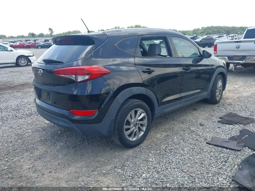 2016 HYUNDAI TUCSON SE