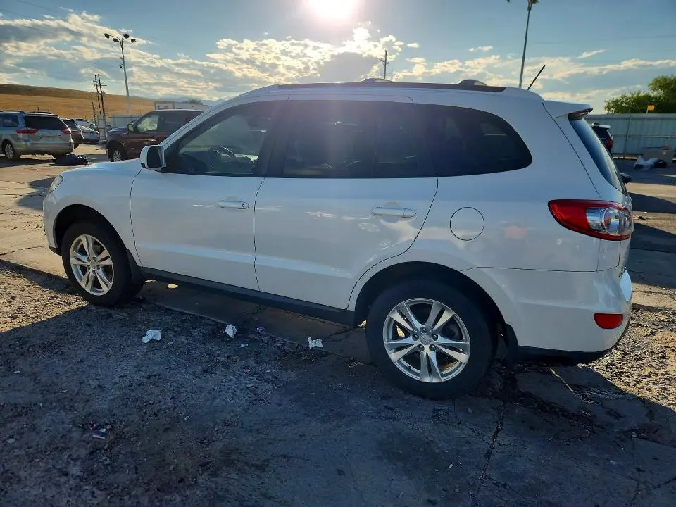 2012 HYUNDAI SANTA FE SE  