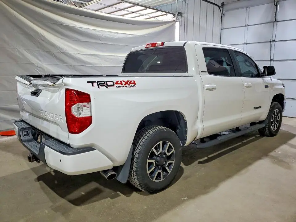 2015 TOYOTA TUNDRA CREWMAX LIMITED  