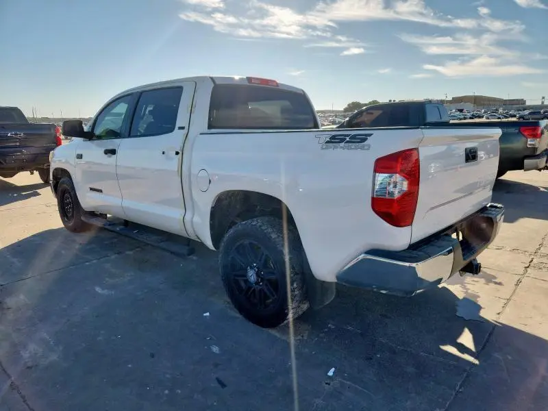 2018 TOYOTA TUNDRA CREWMAX SR5  