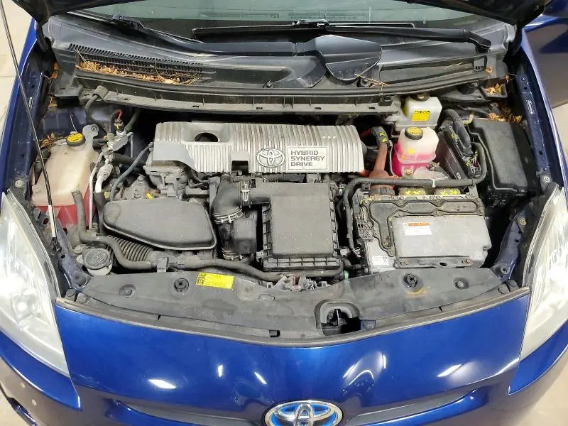 2011 TOYOTA PRIUS THREE  