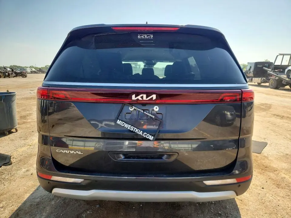 2024 KIA CARNIVAL LX  