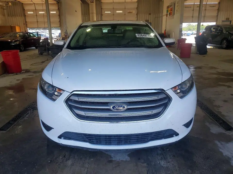 2015 FORD TAURUS SEL  