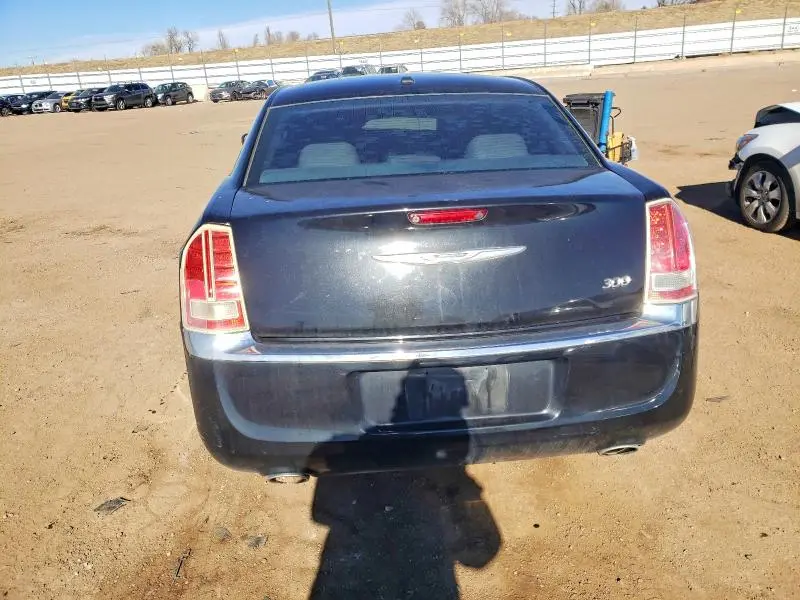 2011 CHRYSLER 300 LIMITED  