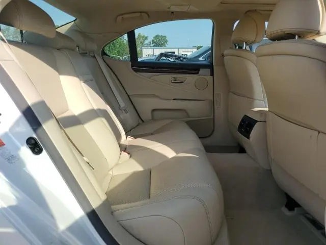 2017 LEXUS LS 460  