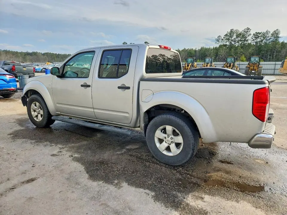2013 NISSAN FRONTIER S  