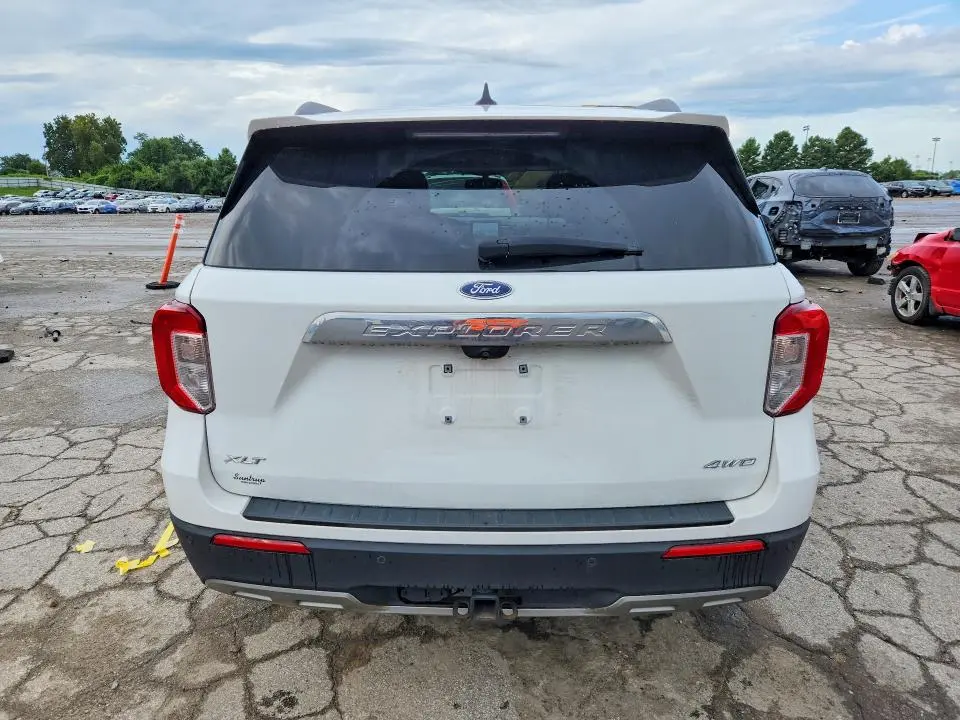 2021 FORD EXPLORER XLT  