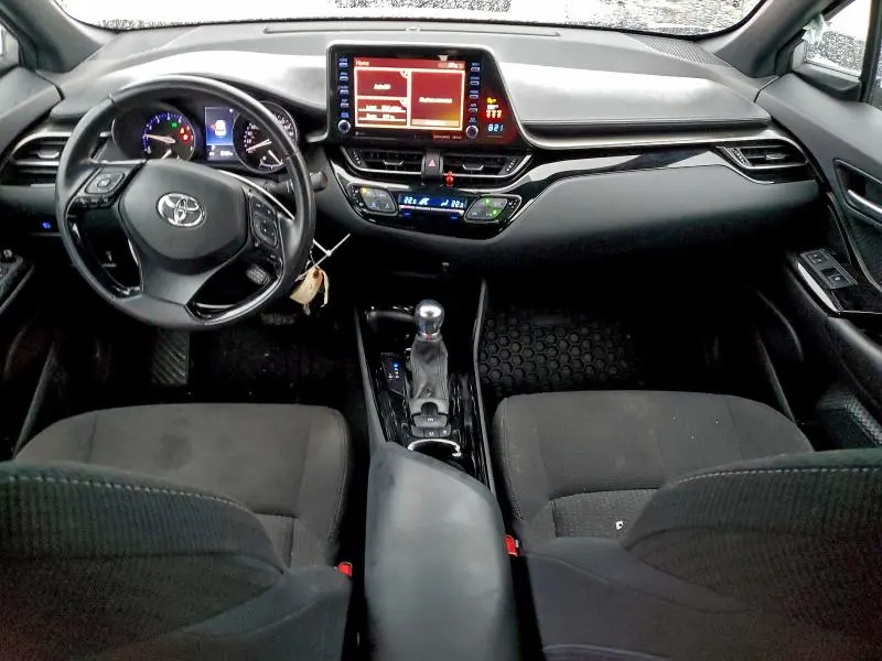 2019 TOYOTA C-HR XLE  