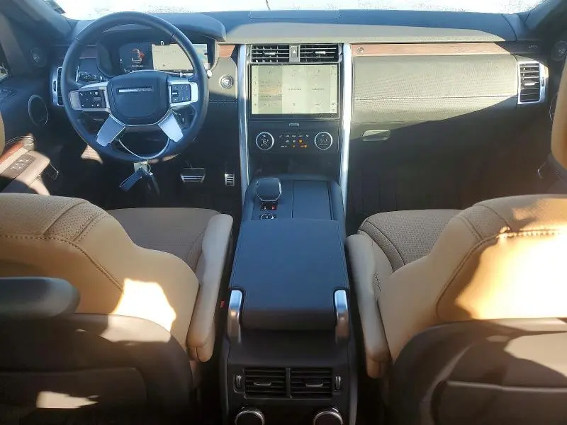 2025 LAND ROVER DISCOVERY DYNAMIC SE  