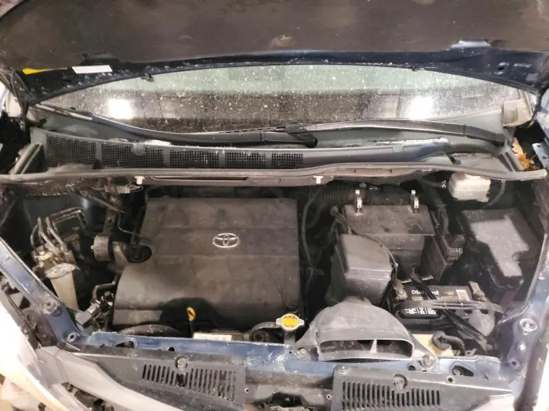 2012 TOYOTA SIENNA XLE  