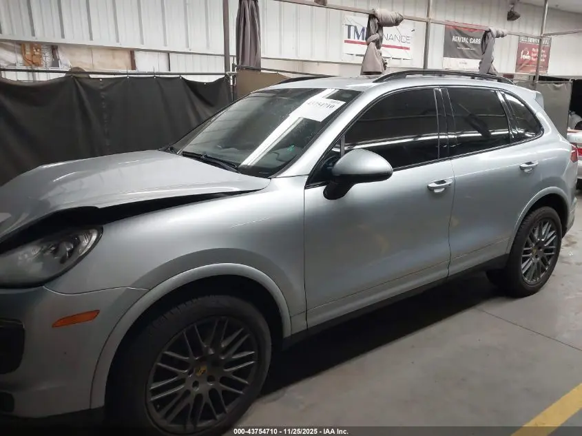 2017 PORSCHE CAYENNE PLATINUM EDITION