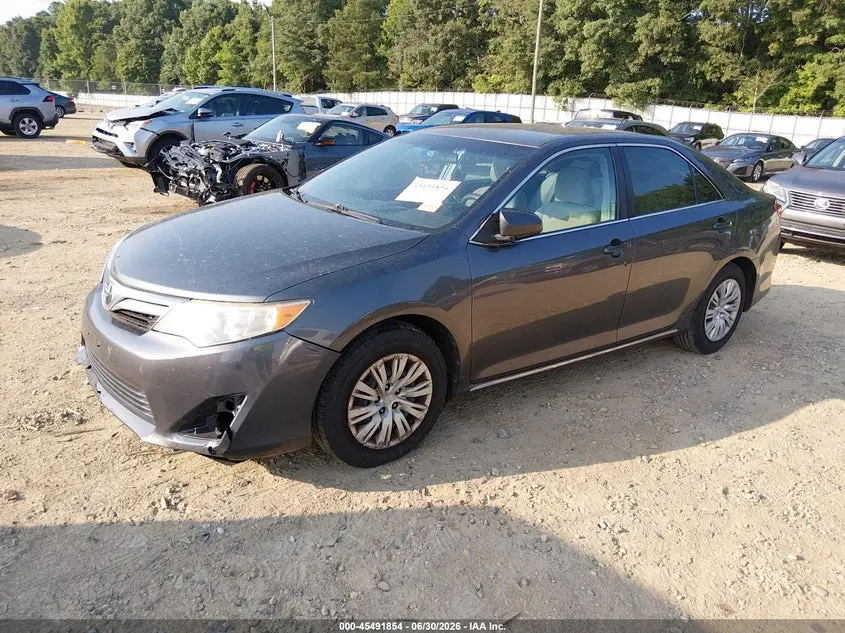 2013 TOYOTA CAMRY LE