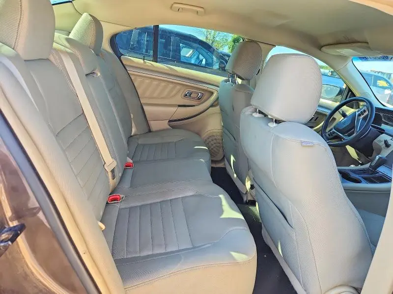 2015 FORD TAURUS SE  