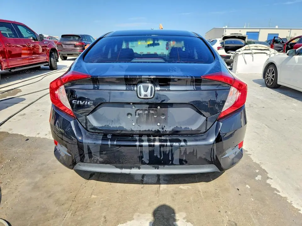2018 HONDA CIVIC LX  