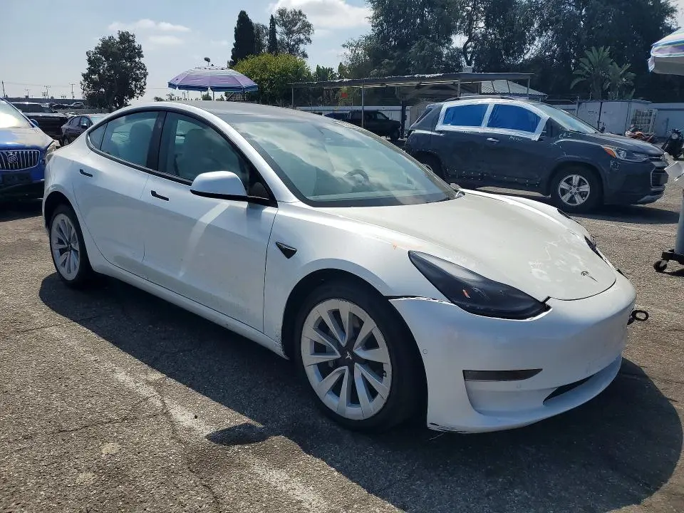 2022 TESLA MODEL 3   