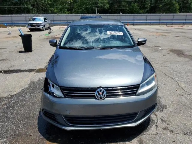 2013 VOLKSWAGEN JETTA SE  