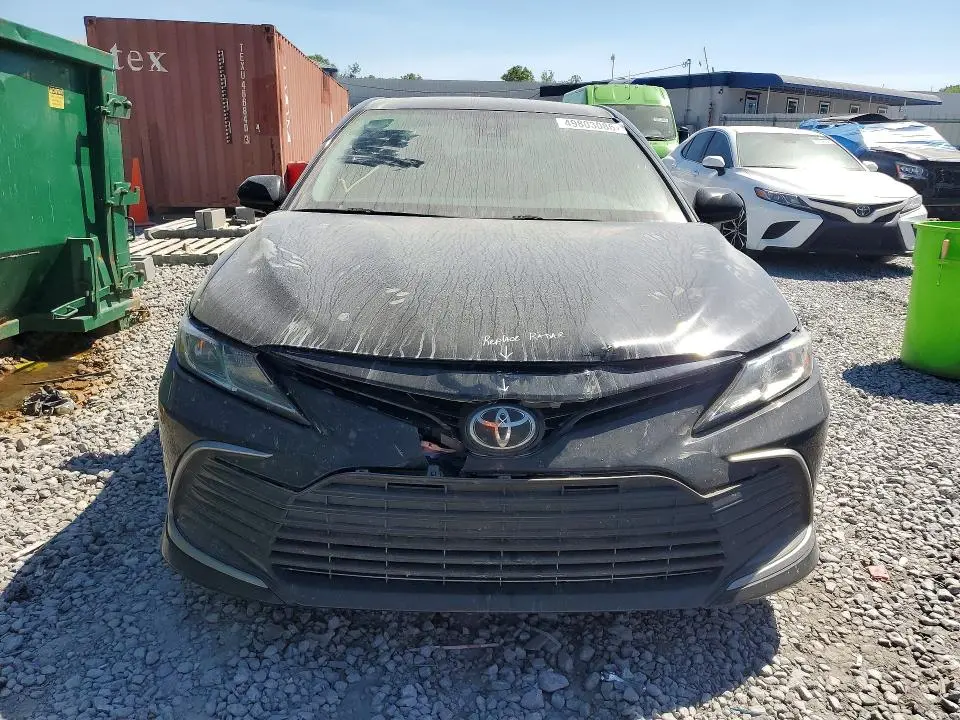 2021 TOYOTA CAMRY LE  