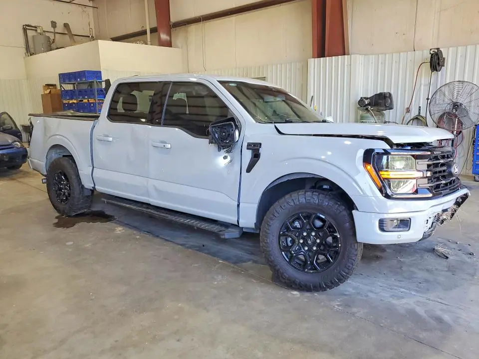 2024 FORD F150 XLT  