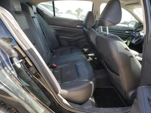 2019 NISSAN ALTIMA SR