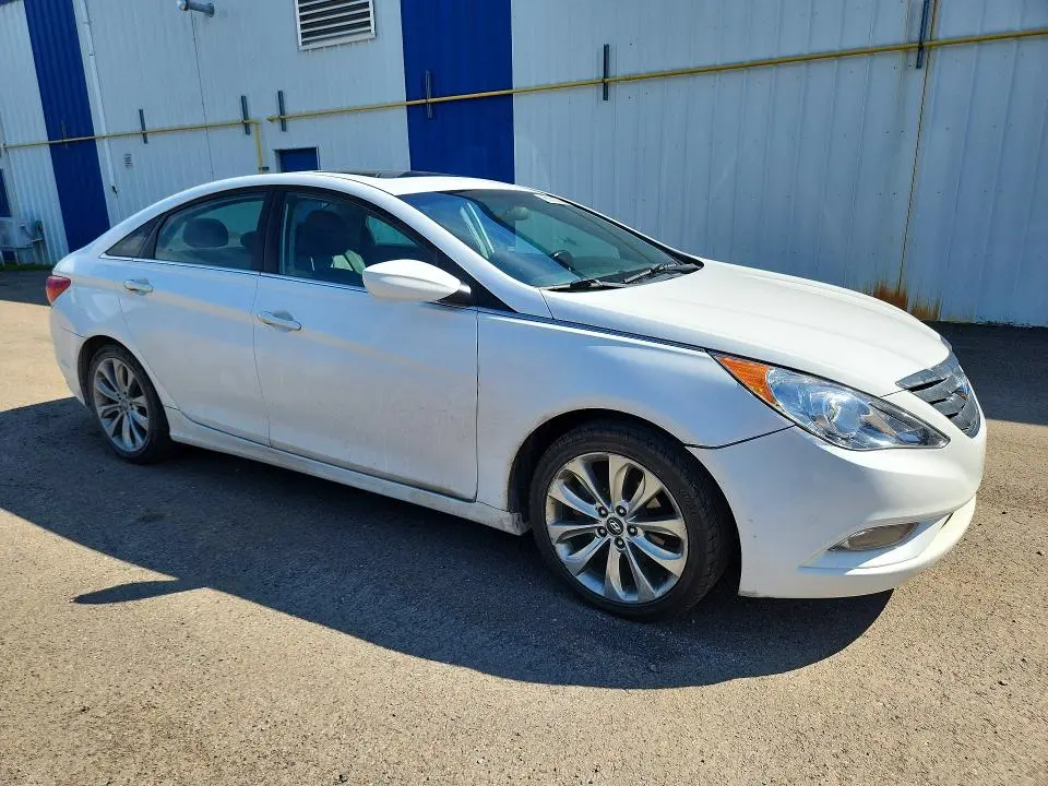 2013 HYUNDAI SONATA SE  