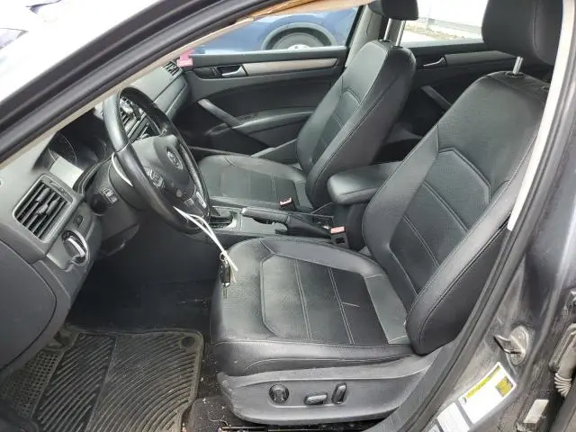 2015 VOLKSWAGEN PASSAT S  