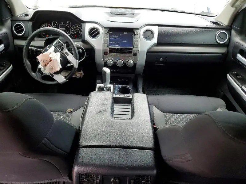 2020 TOYOTA TUNDRA CREWMAX SR5  