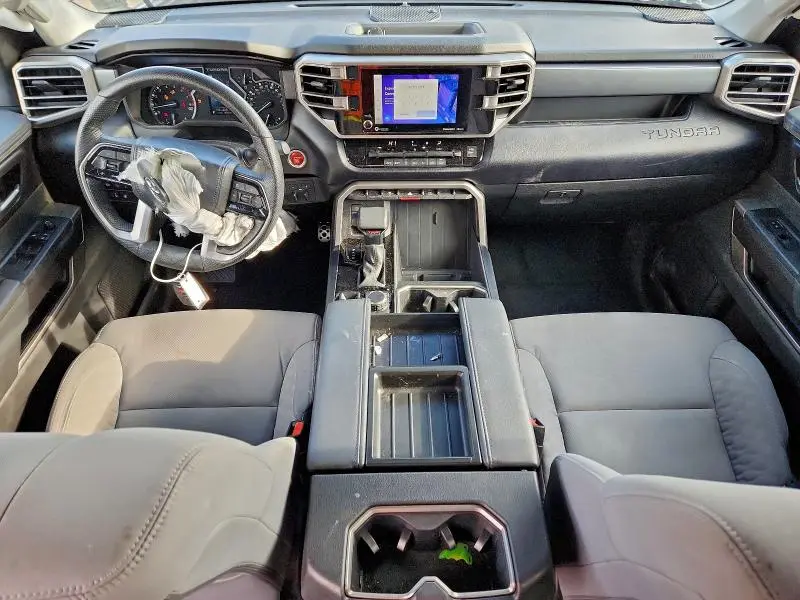 2024 TOYOTA TUNDRA CREWMAX SR  