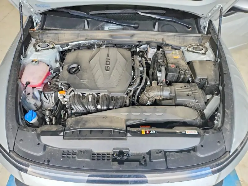 2025 HYUNDAI SONATA SE  