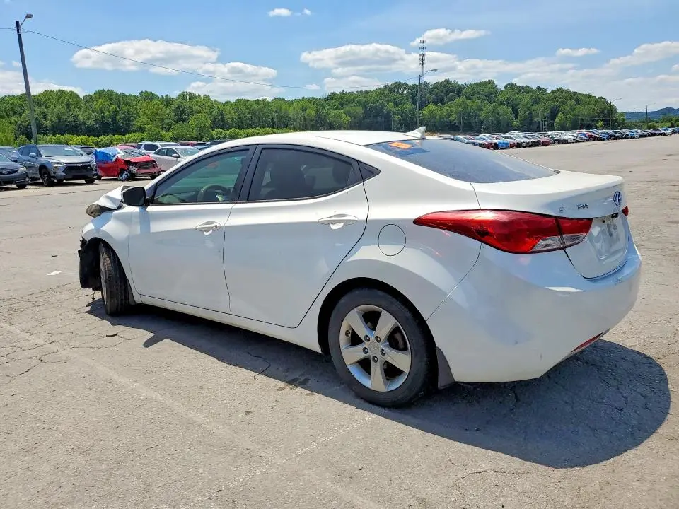 2013 HYUNDAI ELANTRA   
