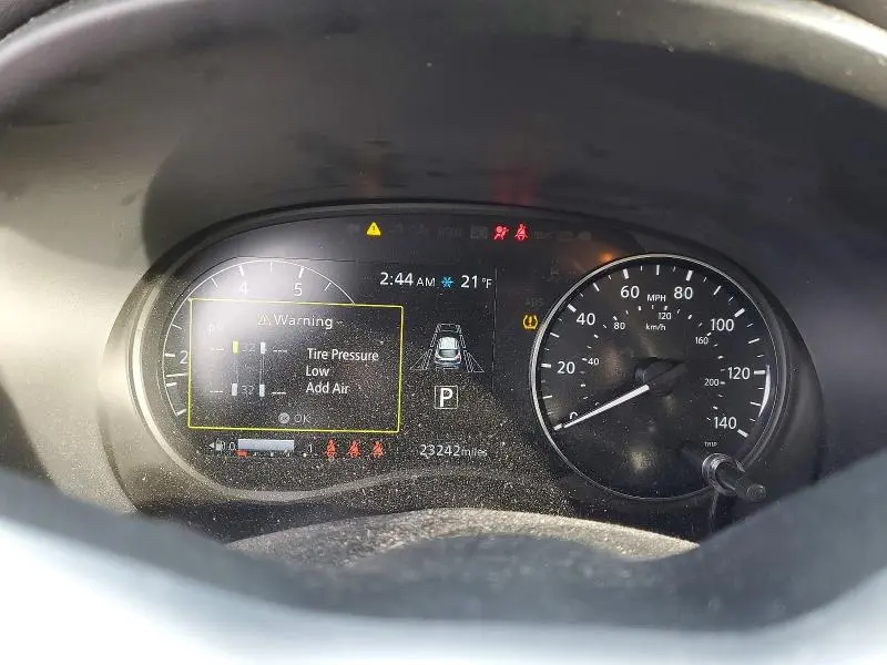 2021 NISSAN KICKS SV  