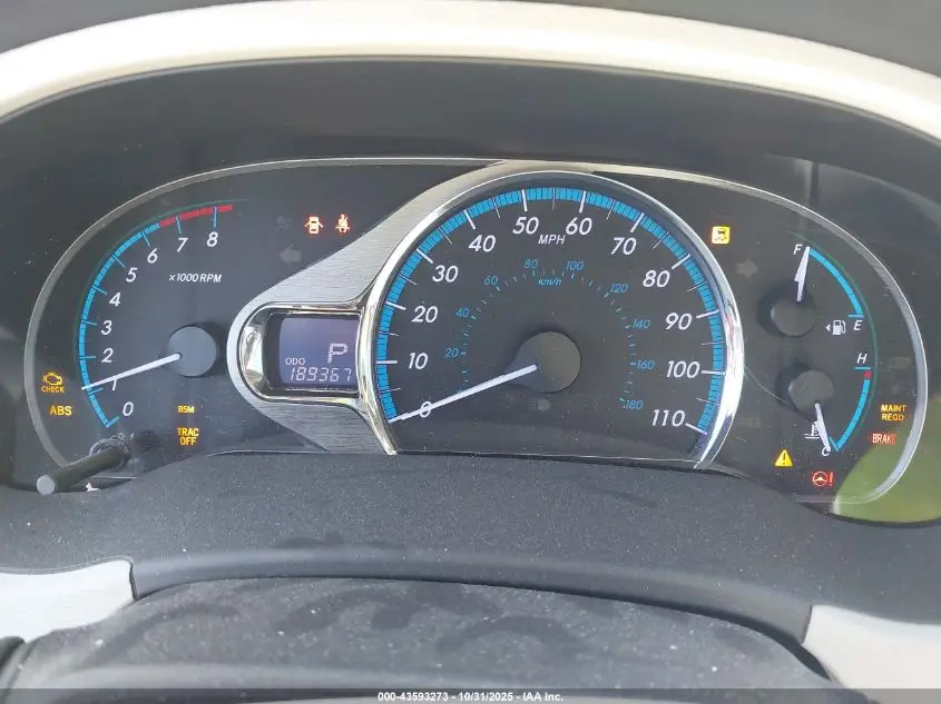 2014 TOYOTA SIENNA XLE V6 8 PASSENGER