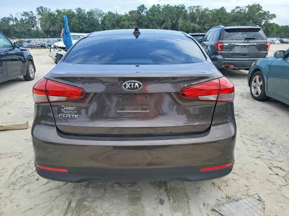 2018 KIA FORTE LX  