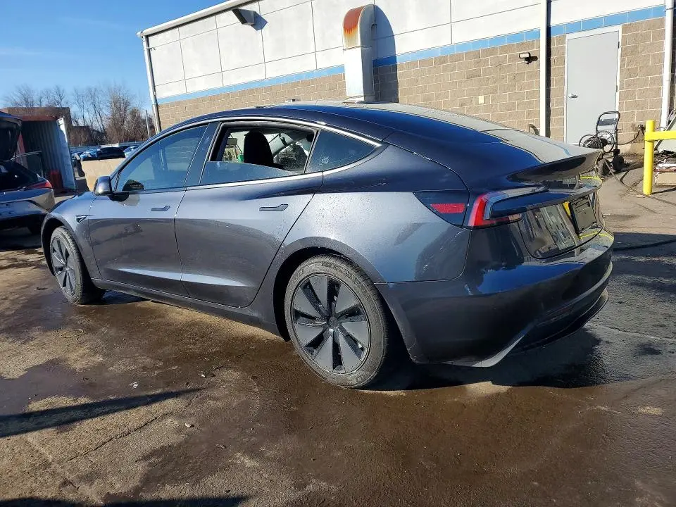 2025 TESLA MODEL 3   
