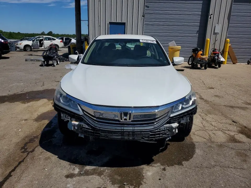 2017 HONDA ACCORD LX  